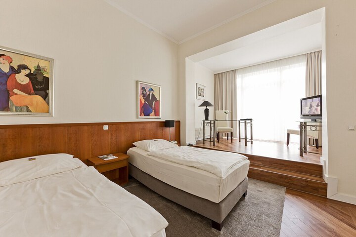 Room 5 of 46