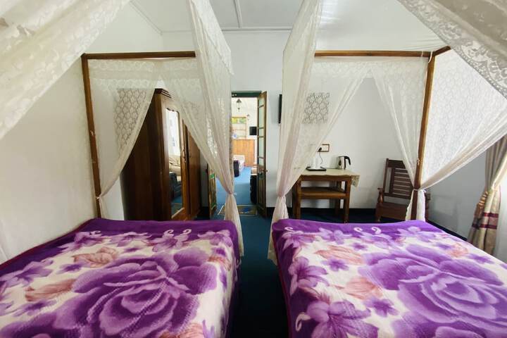 Room 9 of 29