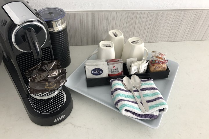 Breakfast/Coffee Service 92 of 139