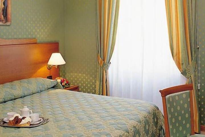 Room 32 of 64