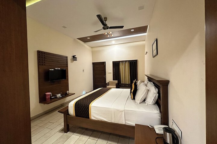 Room 6 of 71