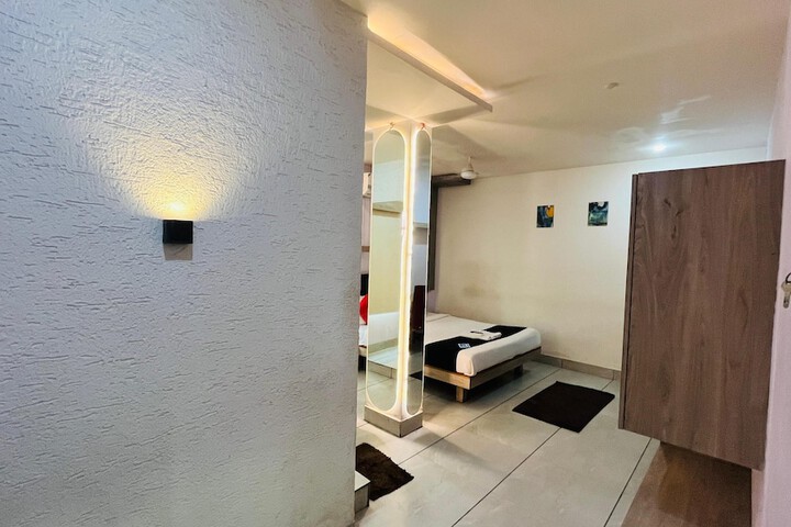 Room 51 of 84