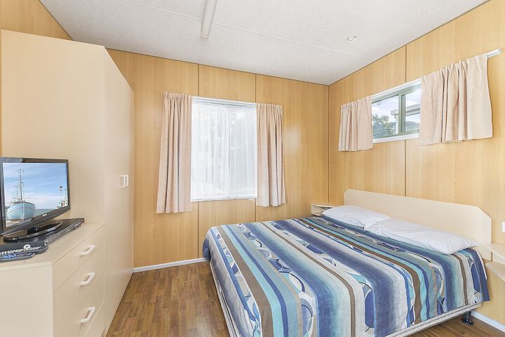 Room 13 of 54