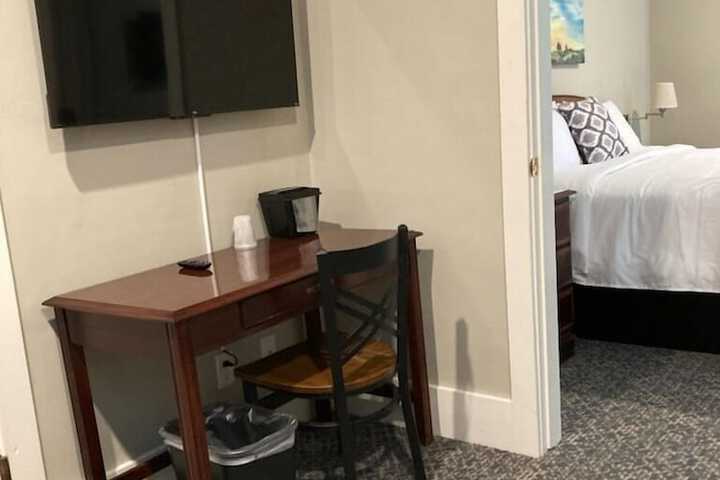 Room 87 of 141