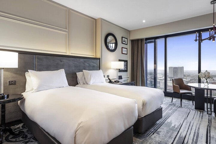 Room 26 of 122