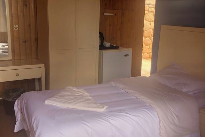 Room 19 of 98