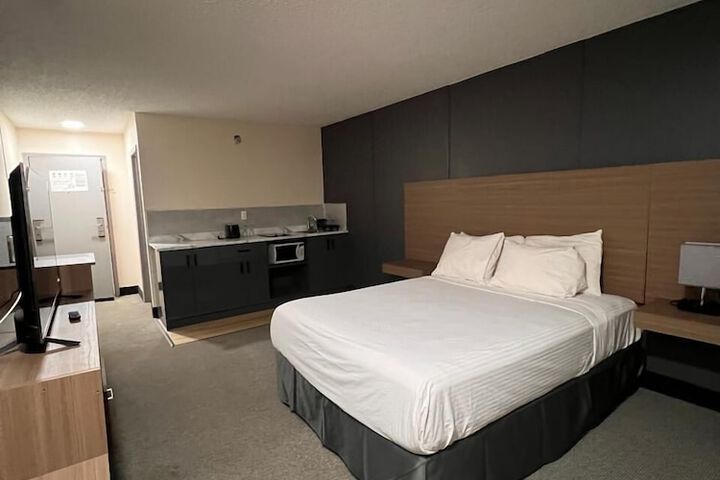 Room 8 of 52