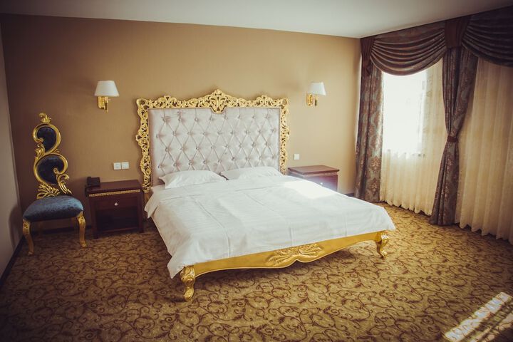 Room 12 of 39