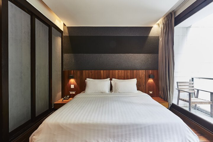 Room 5 of 90