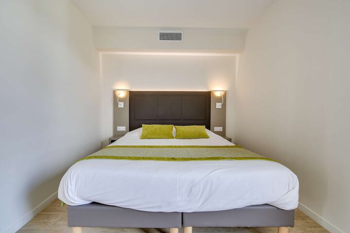 Room 41 of 84
