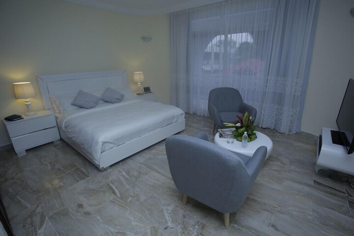 Room 14 of 61