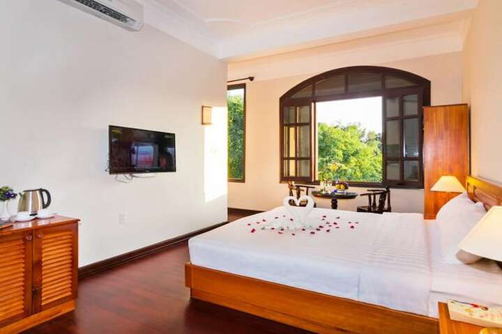 Room 5 of 41