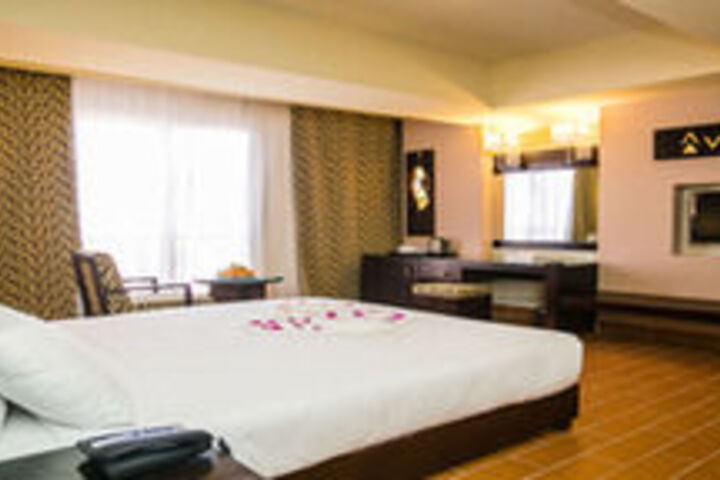 Room 10 of 34