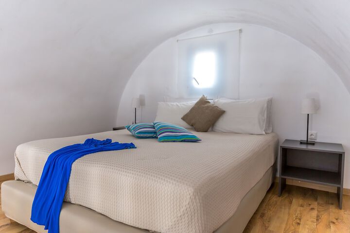 Room 4 of 63