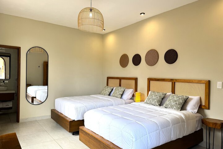 Room 11 of 27