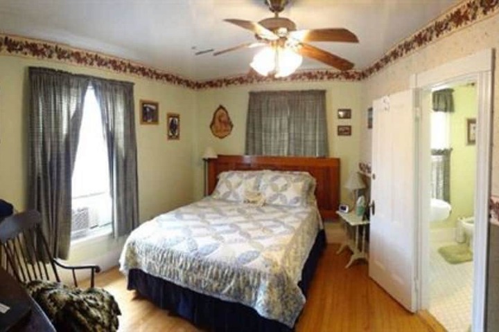 Photo 6