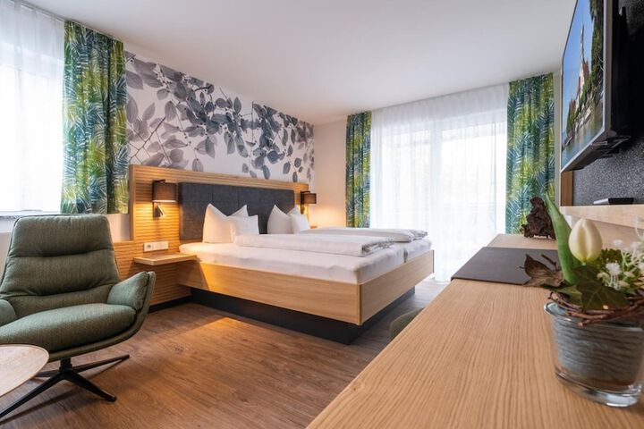 Room 10 of 36