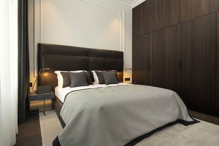 Room 4 of 51