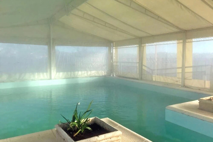 Pool 20 of 26