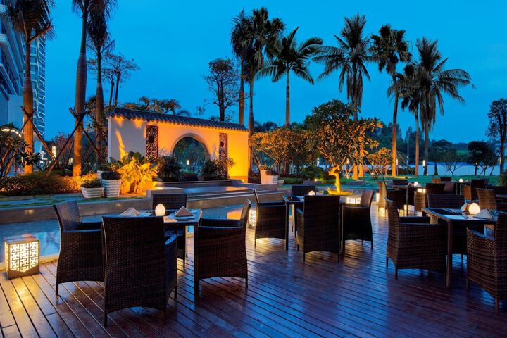 Dining Photos