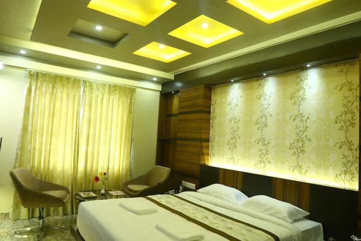 Room 10 of 38