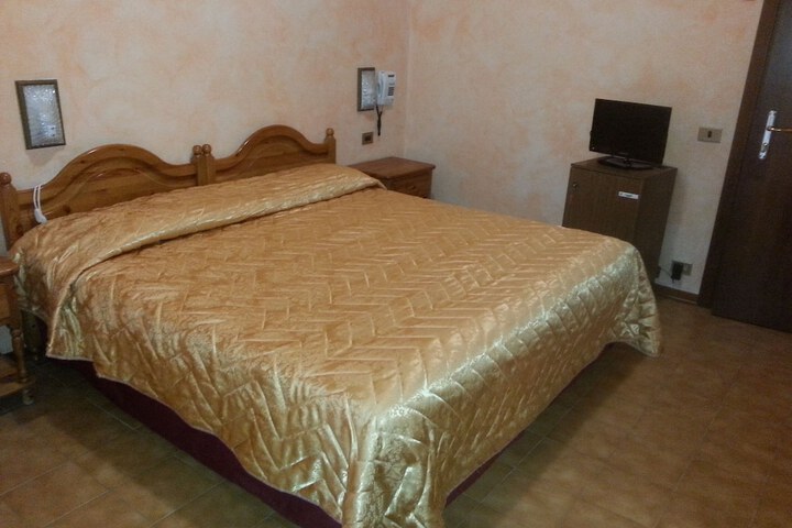 Room 7 of 31