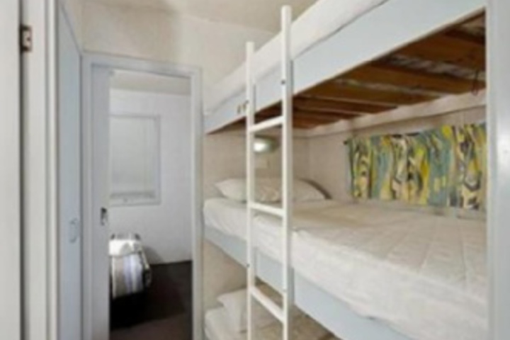 Room 323 of 611