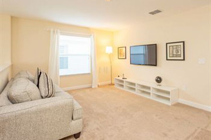Room 593 of 687