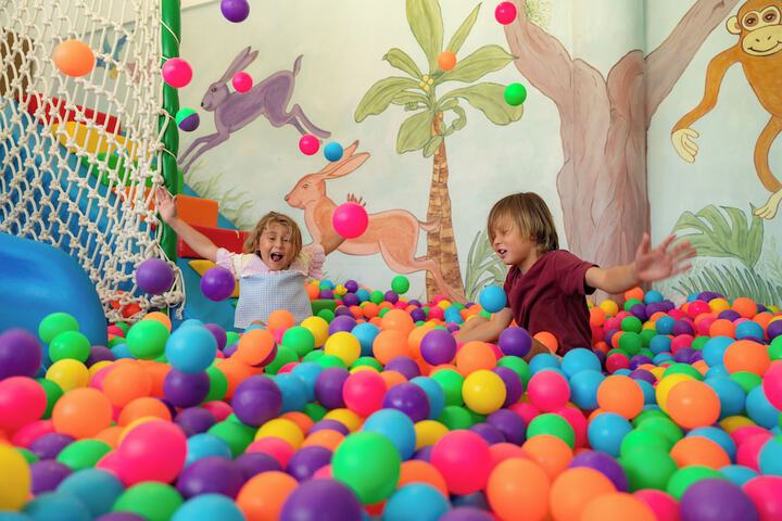 Childrens Activities 186 of 310