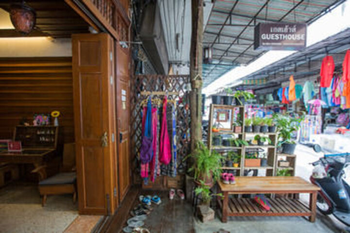 ZEN Rooms Rachawong Road