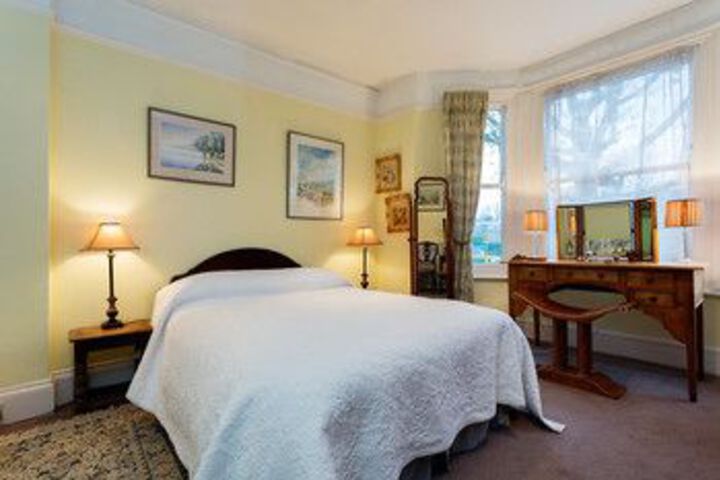 Room 14 of 27