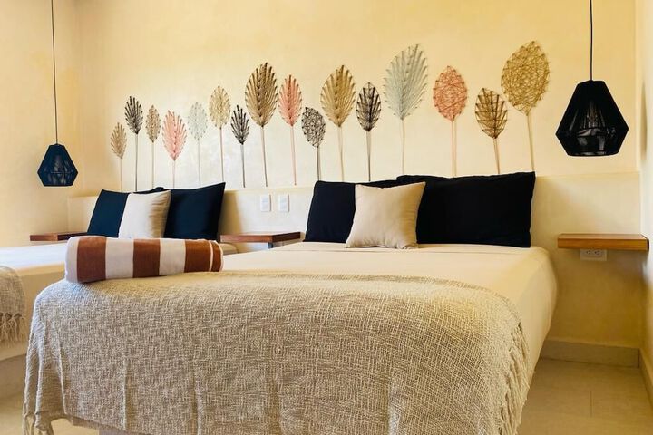 Room 90 of 321