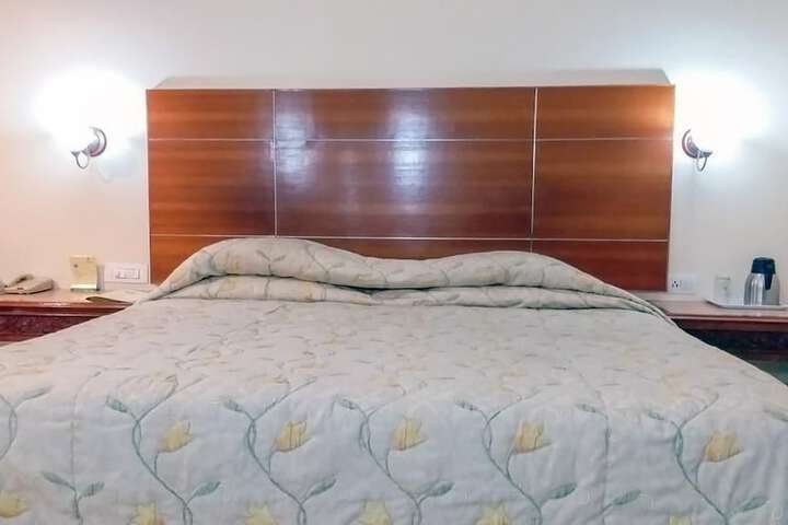 Room 8 of 41
