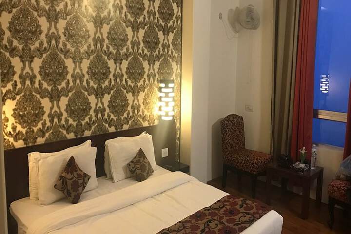 Room 18 of 73