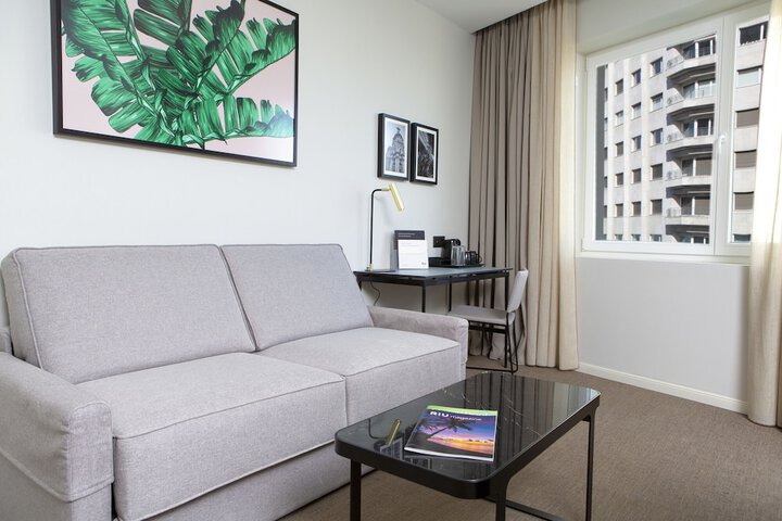 Room 42 of 202