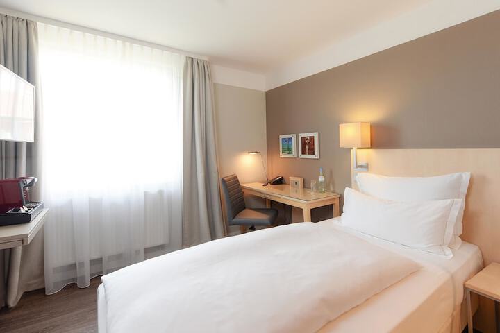 Room 40 of 89