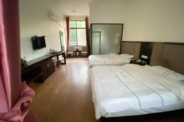 Room 2 of 13