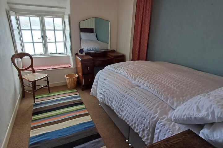 Room 10 of 51