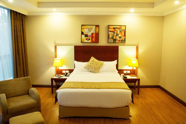 Room 9 of 75