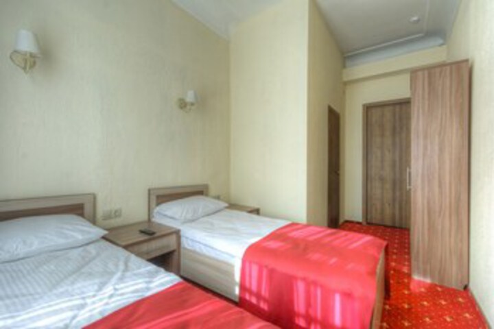 Room 14 of 21