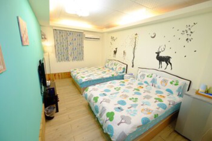 Room 11 of 29