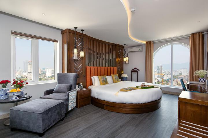 Room 26 of 33