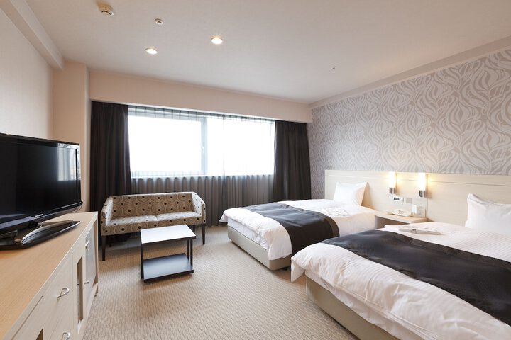 Room 2 of 20