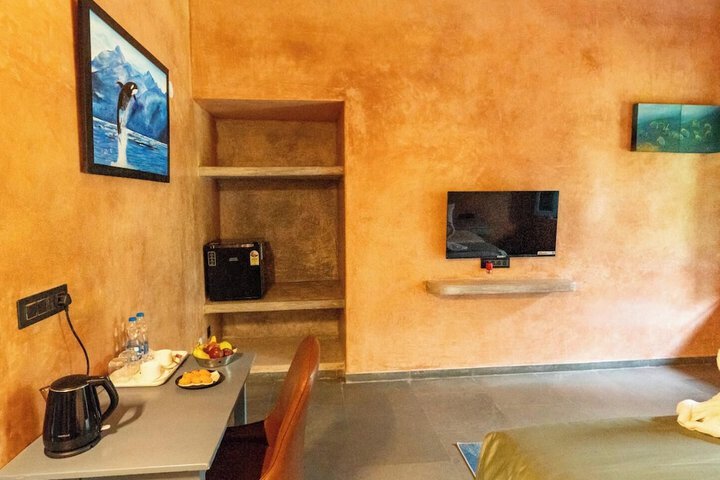 Room 6 of 48