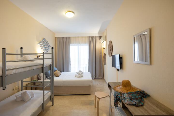Room 9 of 31