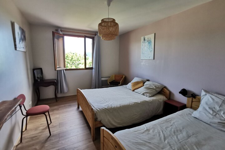 Room 52 of 124