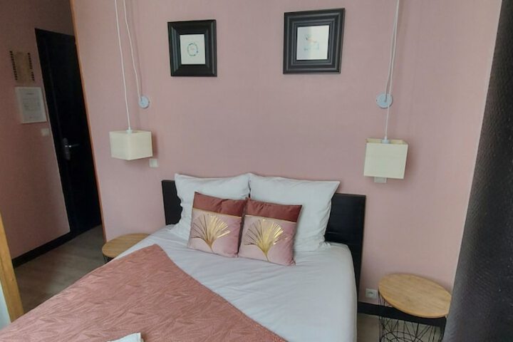 Room 10 of 20