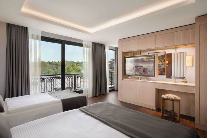 Room 21 of 63