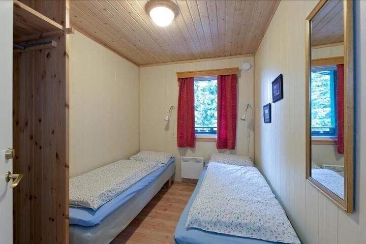Room 4 of 41