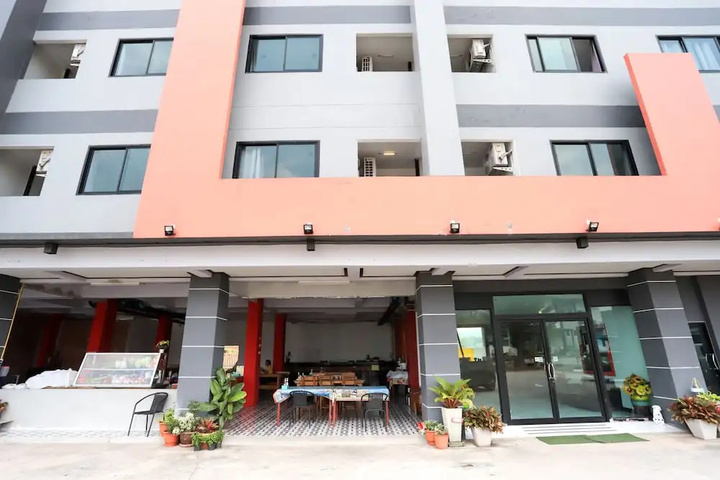 Modernity in The City of Surat Thani